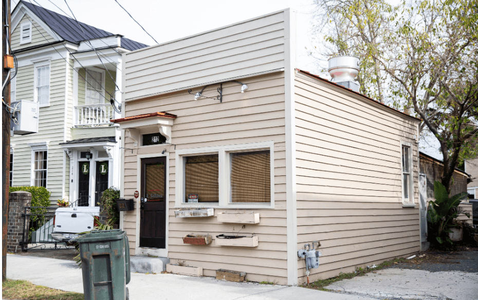 R Kitchen — 212 Rutledge Ave